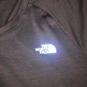 Women’s North Face large active T-shirt